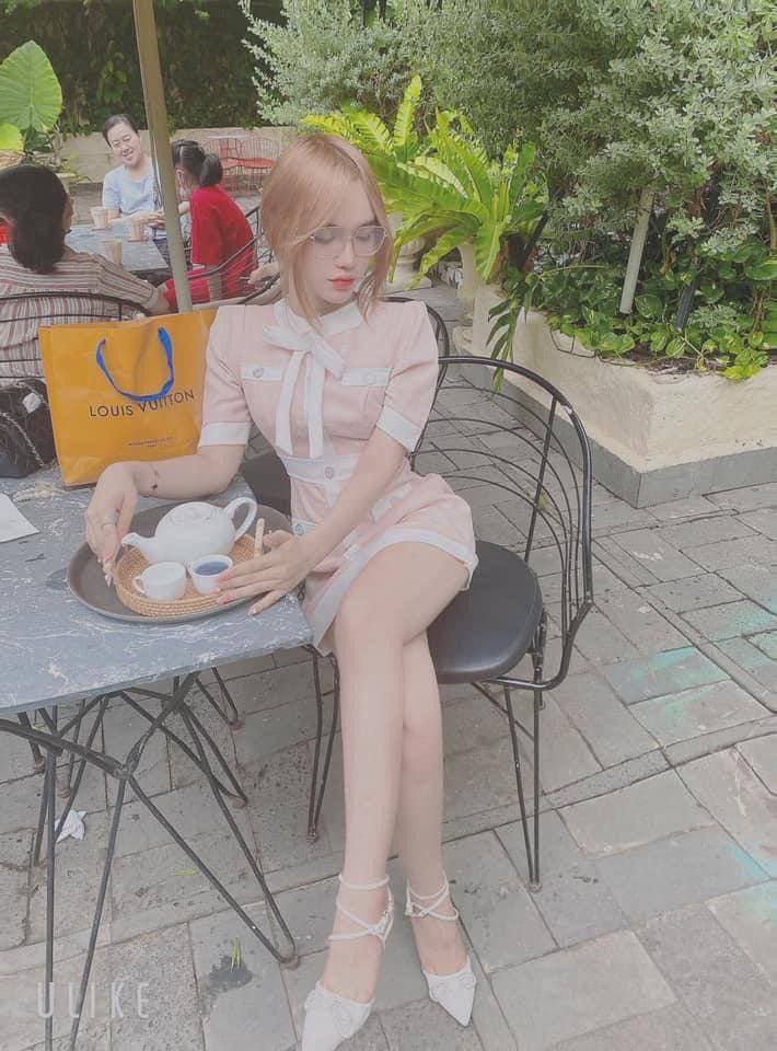 Anh xin lỗi nhưng mà lồn chị gái em khít quá