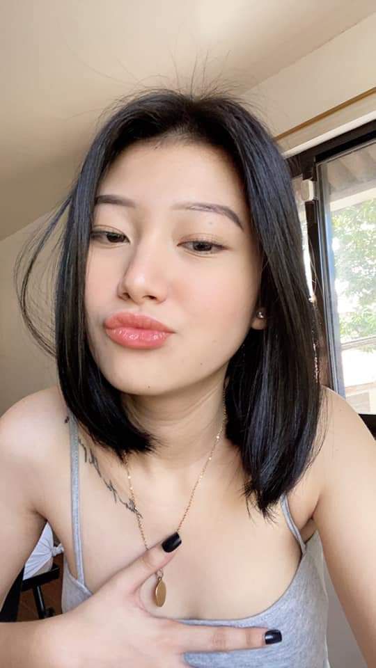 Cực khoái liên tục được kẹp chặt bởi lỗ thịt (tiếp tục từ trên xuống)